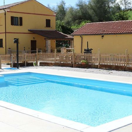 Agriturismo Fattoria Del Colle Jesi Exterior foto