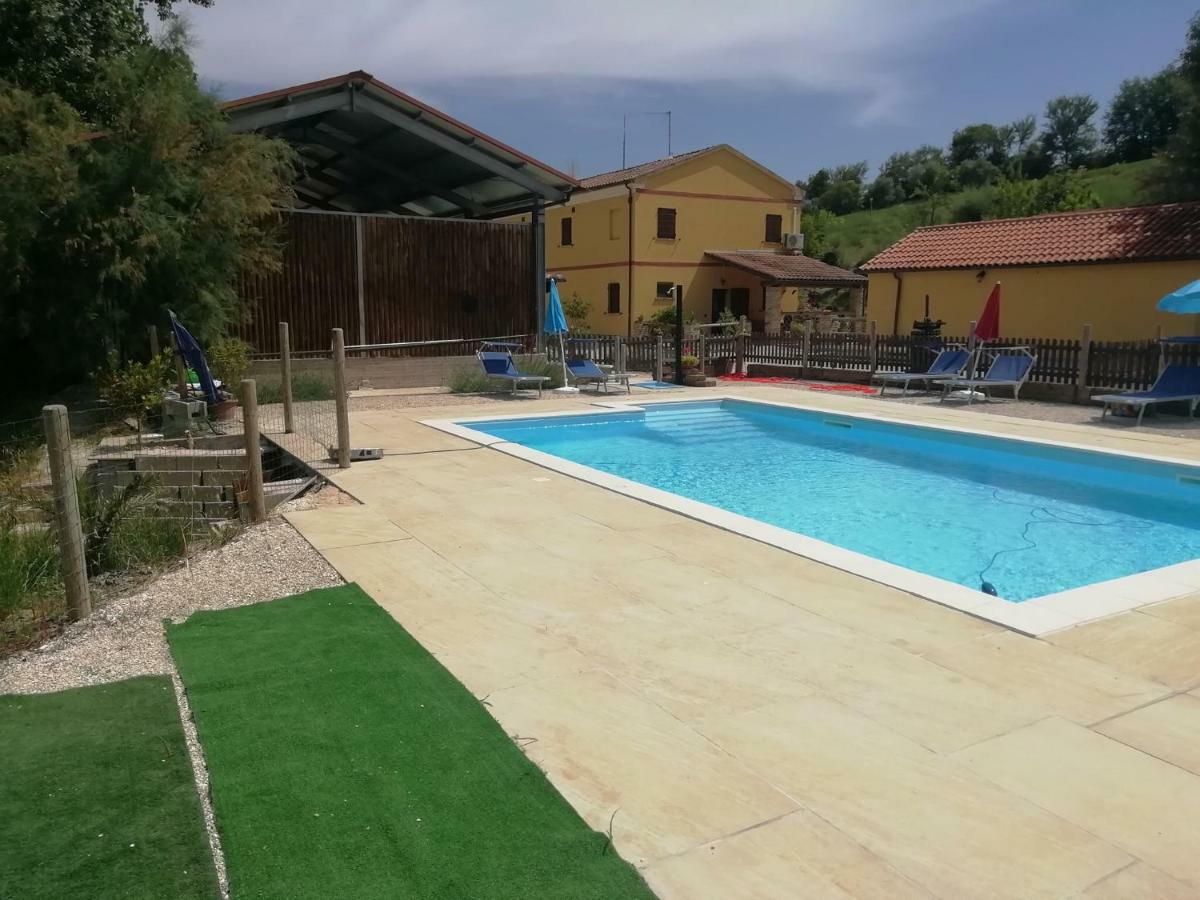 Agriturismo Fattoria Del Colle Jesi Exterior foto